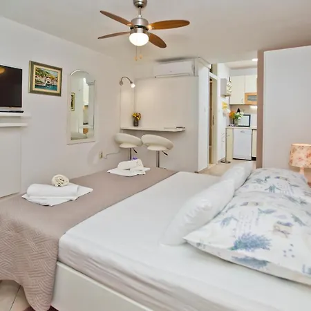 Jure Guest house