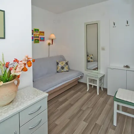 Jure Guest house