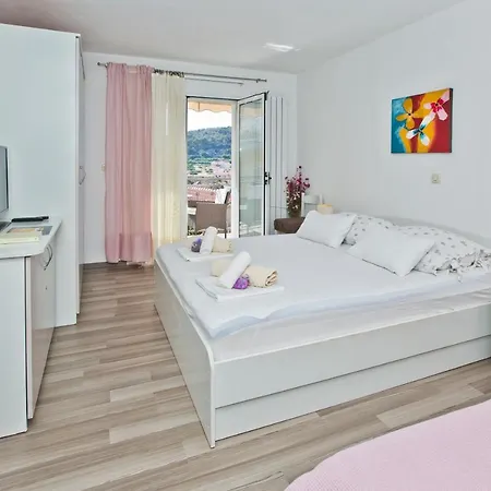 Gasthuis Jure Hvar Town