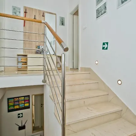 Guest house Jure Hvar Town