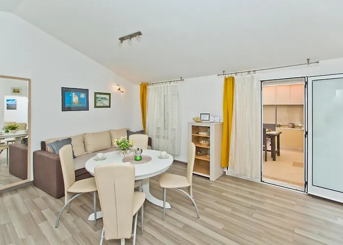 Jure Konukevi Hvar Town